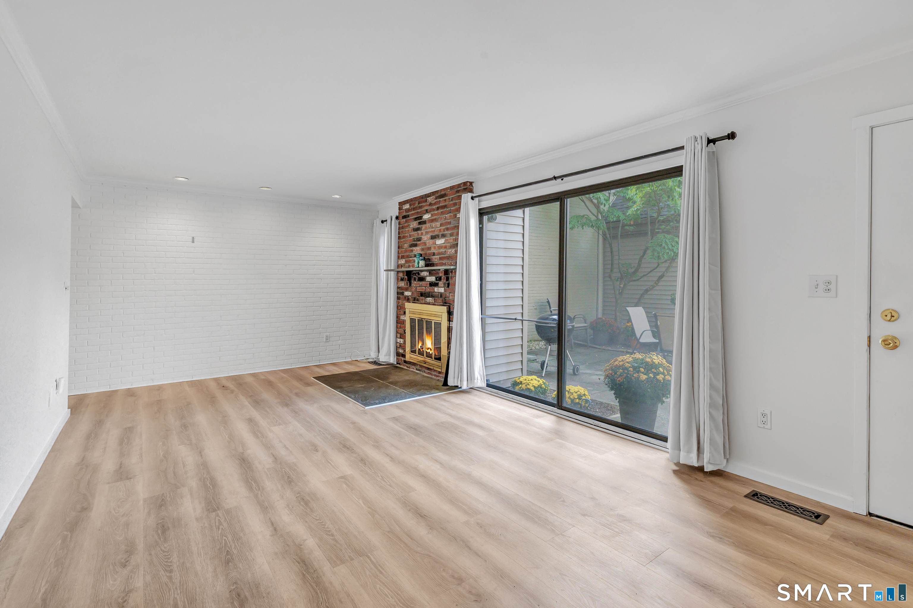 85 Viscount Drive Milford CT 06460