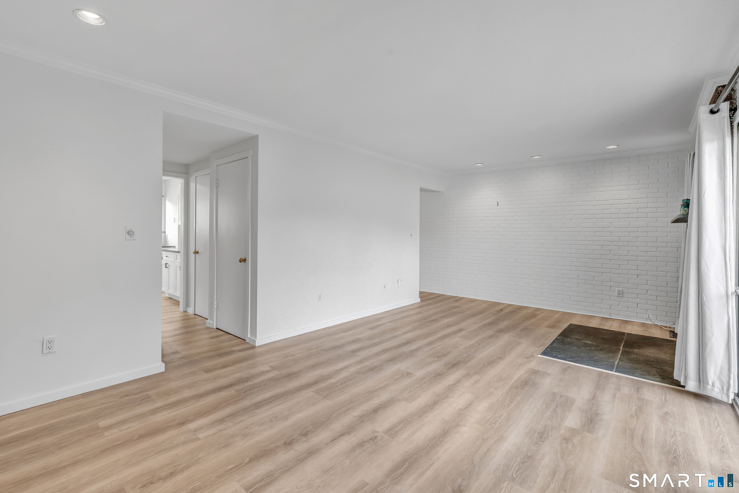 85 Viscount Drive Milford CT 06460