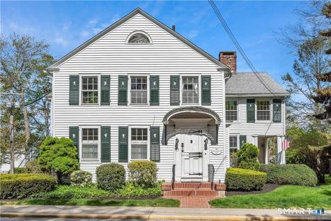 27 North Main Street Essex CT 06426