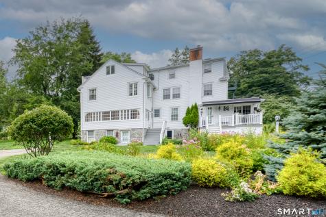 27 North Main Street Essex CT 06426