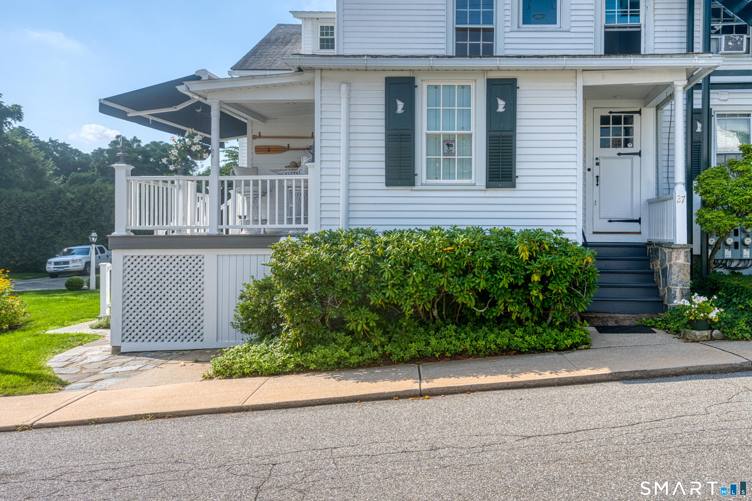 27 North Main Street Essex CT 06426