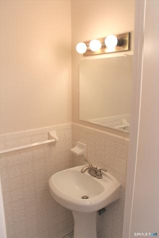 522 Blackstone Village Meriden CT 06450