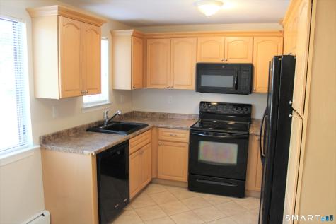 522 Blackstone Village Meriden CT 06450