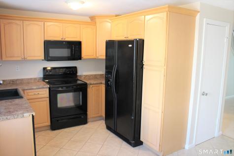 522 Blackstone Village Meriden CT 06450