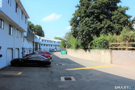 522 Blackstone Village Meriden CT 06450