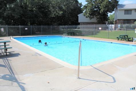 522 Blackstone Village Meriden CT 06450