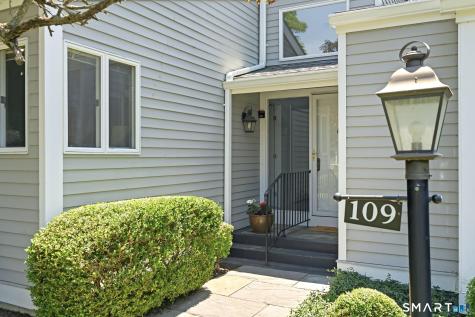 109 Field Point Drive Fairfield CT 06824