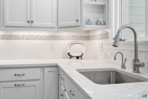 109 Field Point Drive Fairfield CT 06824