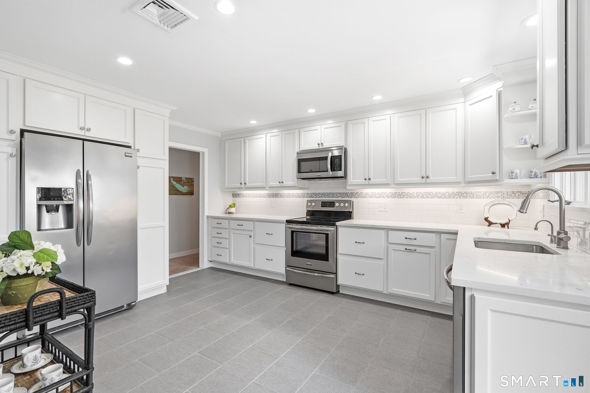 109 Field Point Drive Fairfield CT 06824