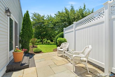 109 Field Point Drive Fairfield CT 06824