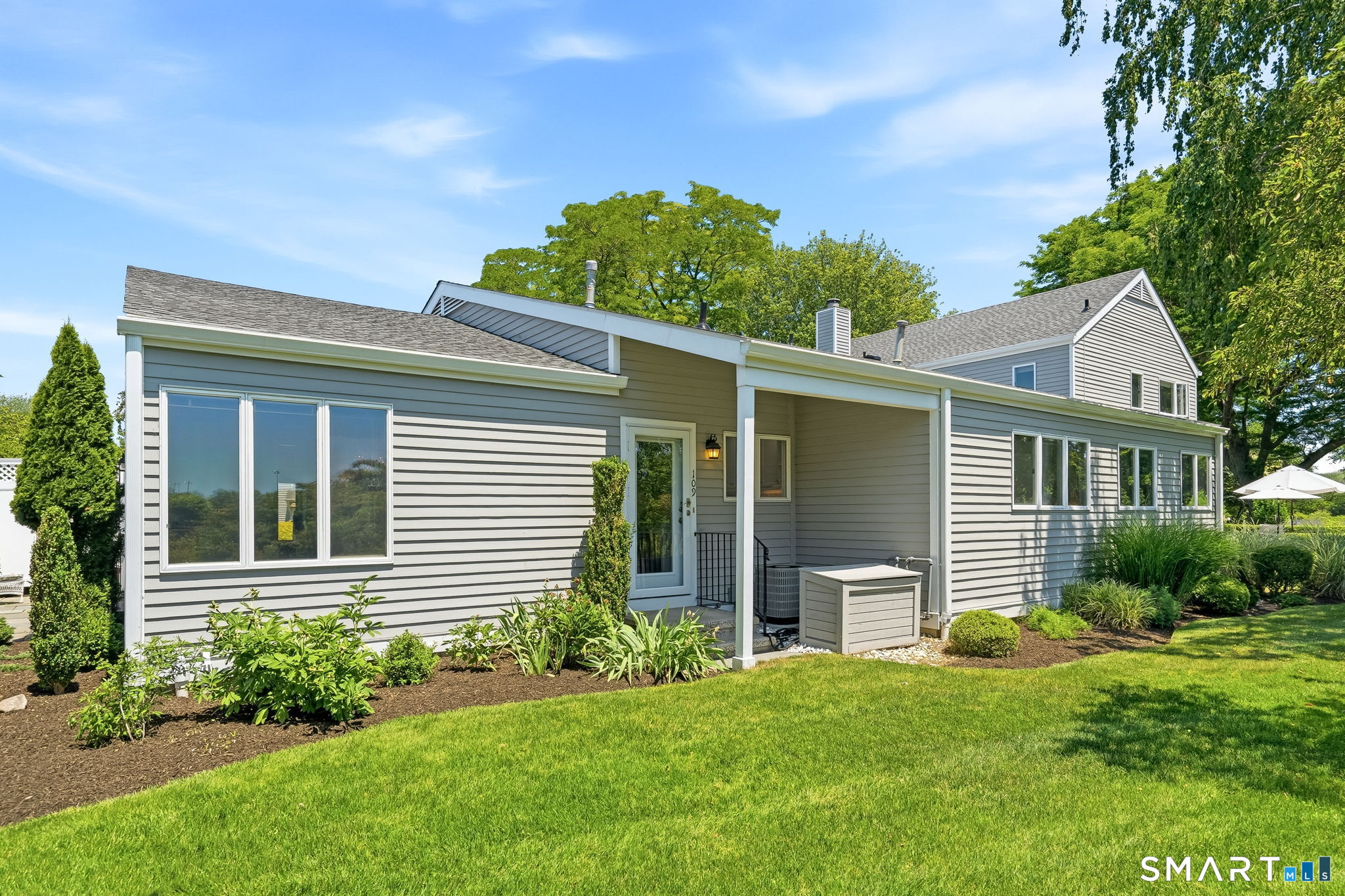 109 Field Point Drive Fairfield CT 06824