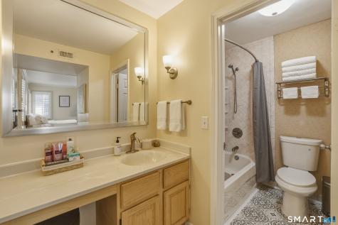 1613 Old Pond Lane Norwich CT 06360