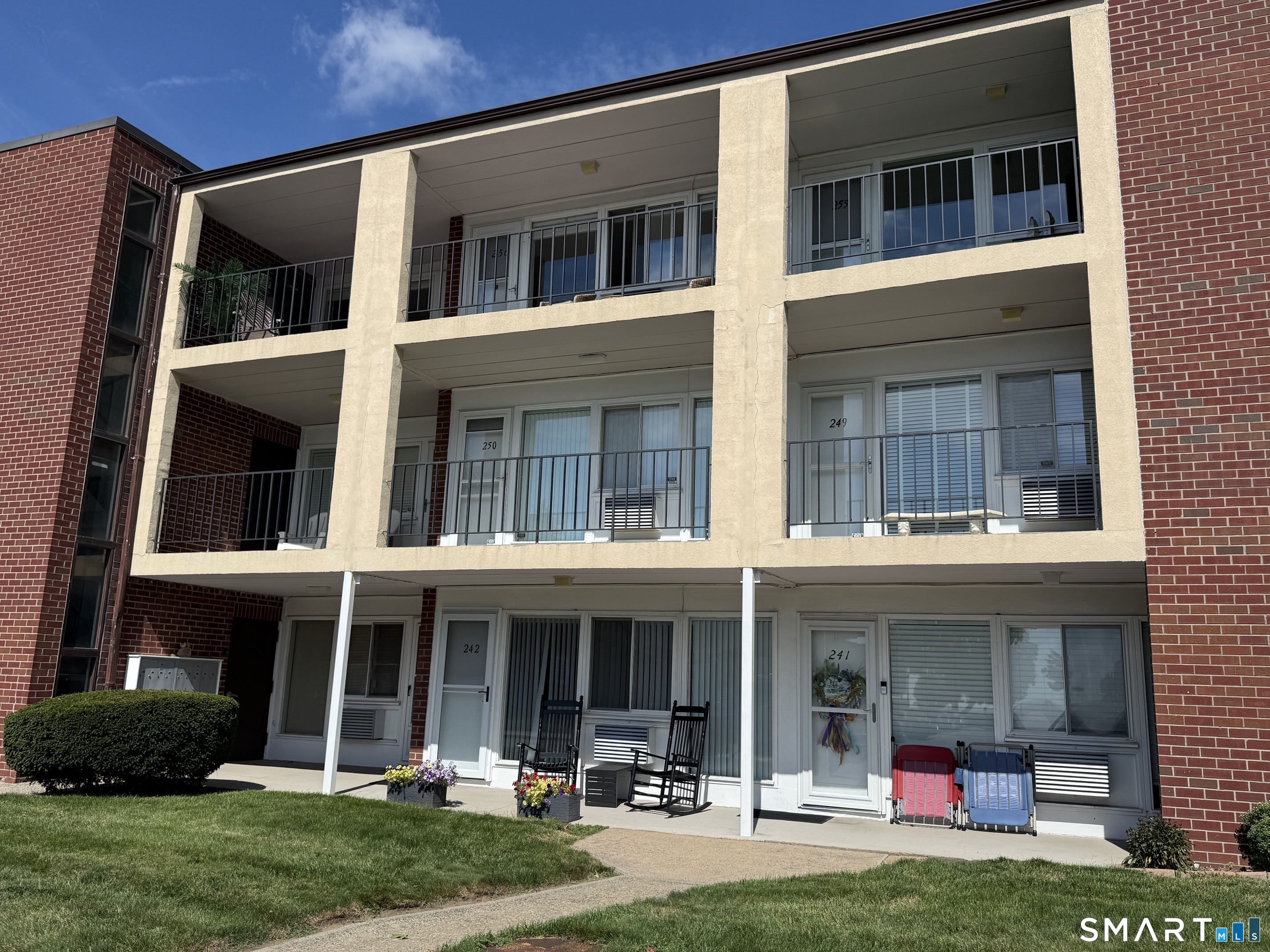 255 West Walk West Haven CT 06516