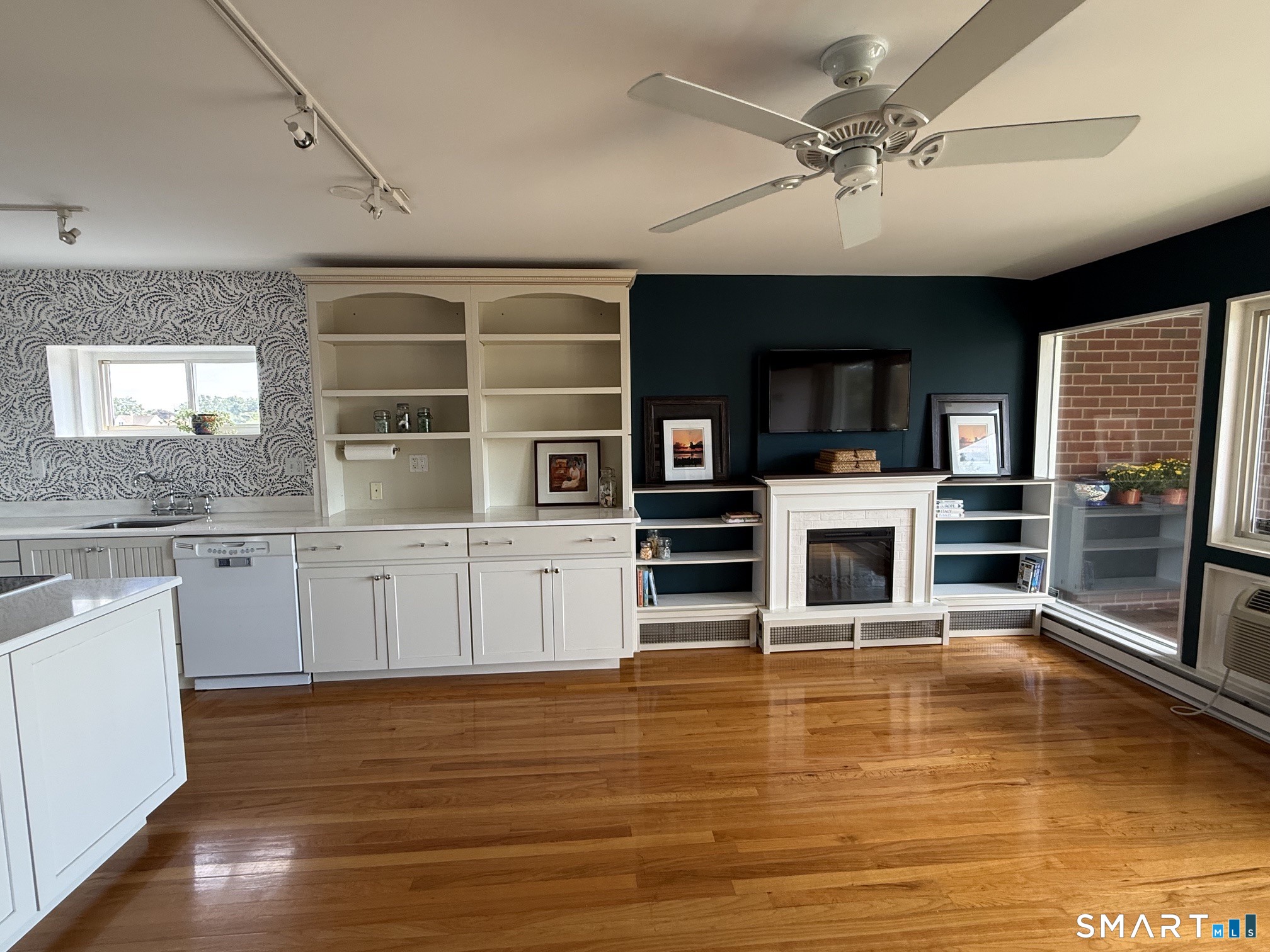 255 West Walk West Haven CT 06516