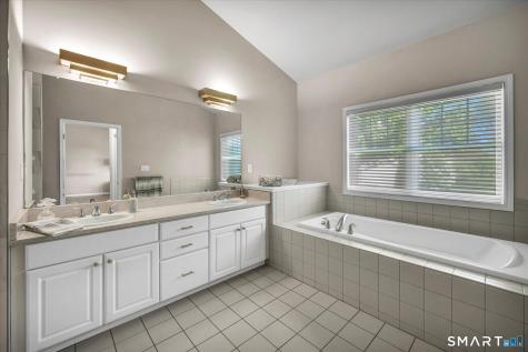 36 Bay Hill Drive Bloomfield CT 06002