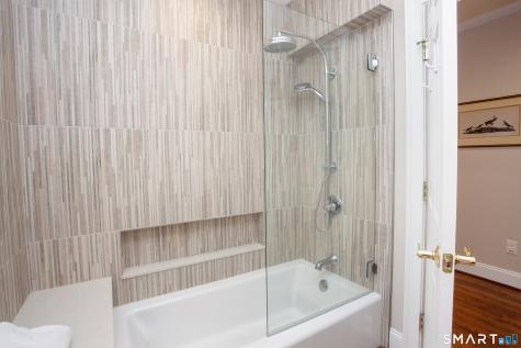 5 Shirecrest Avon CT 06001