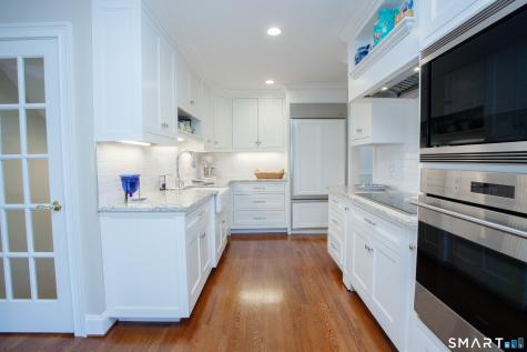 5 Shirecrest Avon CT 06001