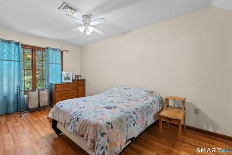 83 Carriage House Enfield CT 06082