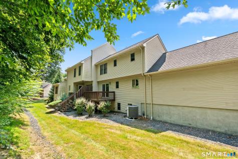 83 Carriage House Enfield CT 06082