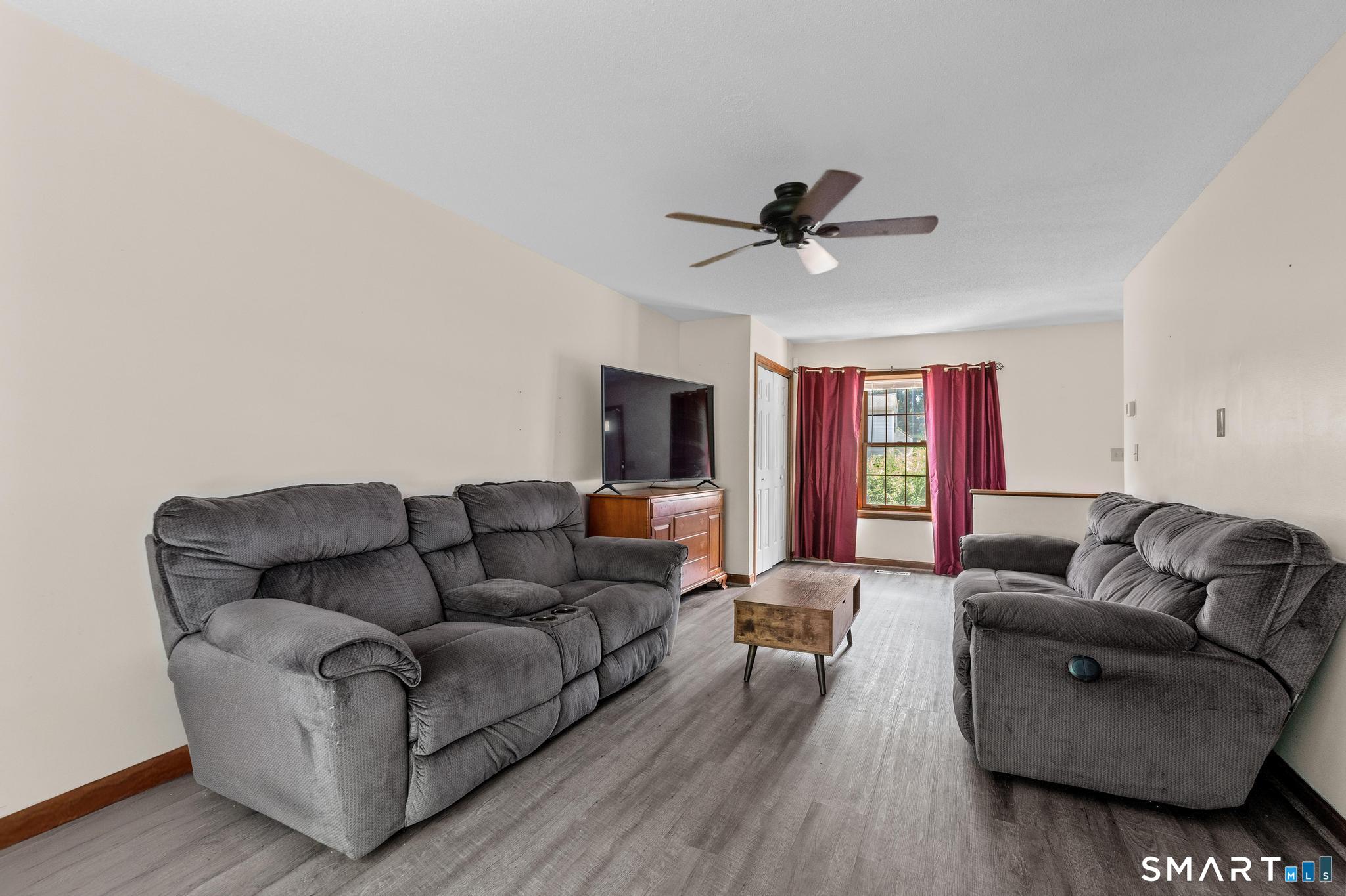83 Carriage House Enfield CT 06082