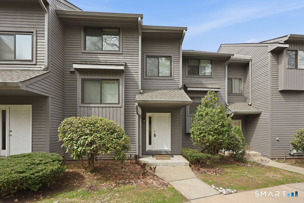 70 Conestoga Way Glastonbury CT 06033