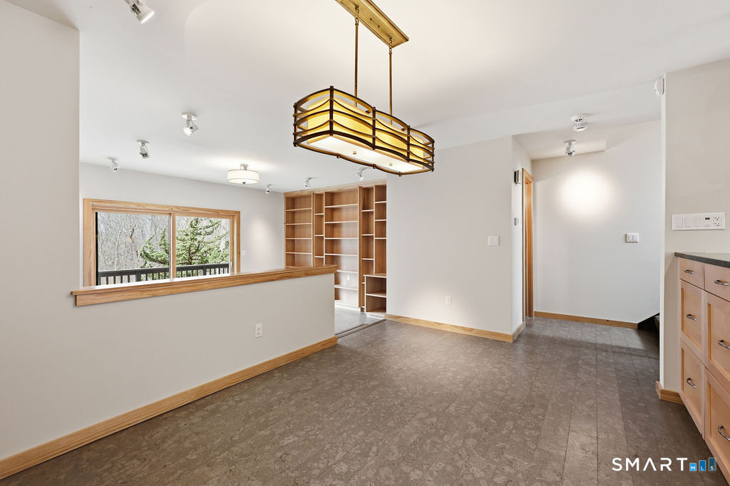 70 Conestoga Way Glastonbury CT 06033