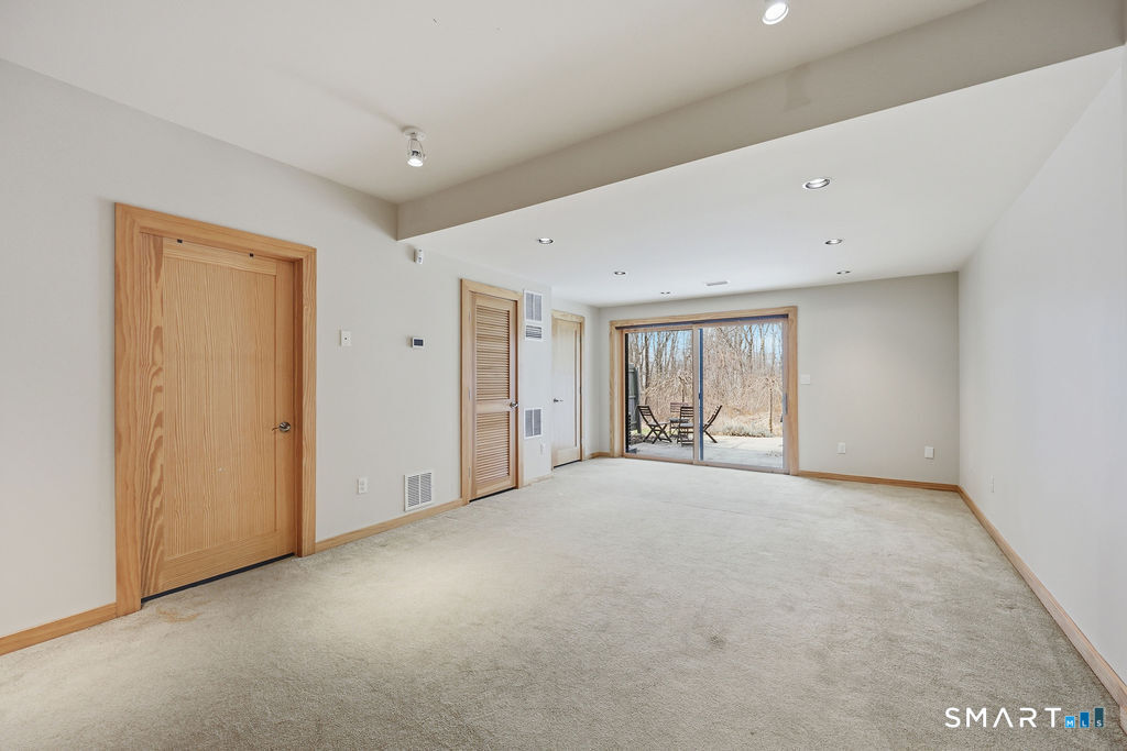 70 Conestoga Way Glastonbury CT 06033