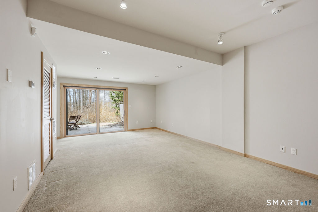 70 Conestoga Way Glastonbury CT 06033