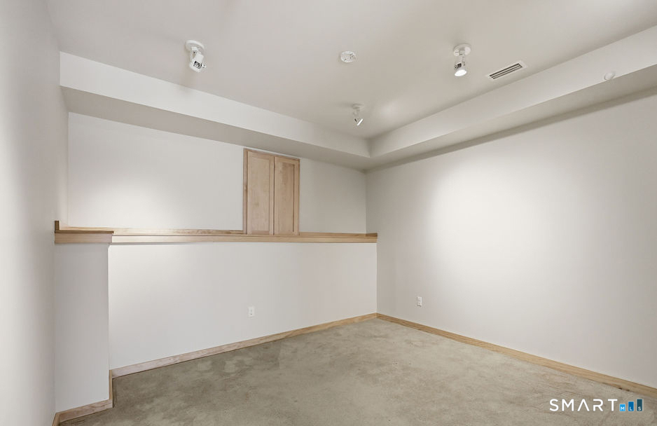 70 Conestoga Way Glastonbury CT 06033