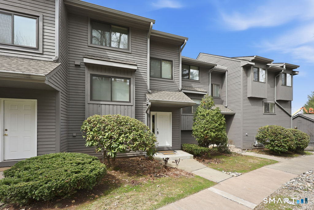 70 Conestoga Way Glastonbury CT 06033