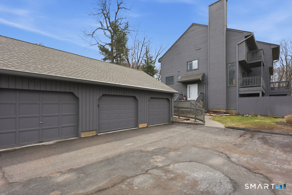 70 Conestoga Way Glastonbury CT 06033