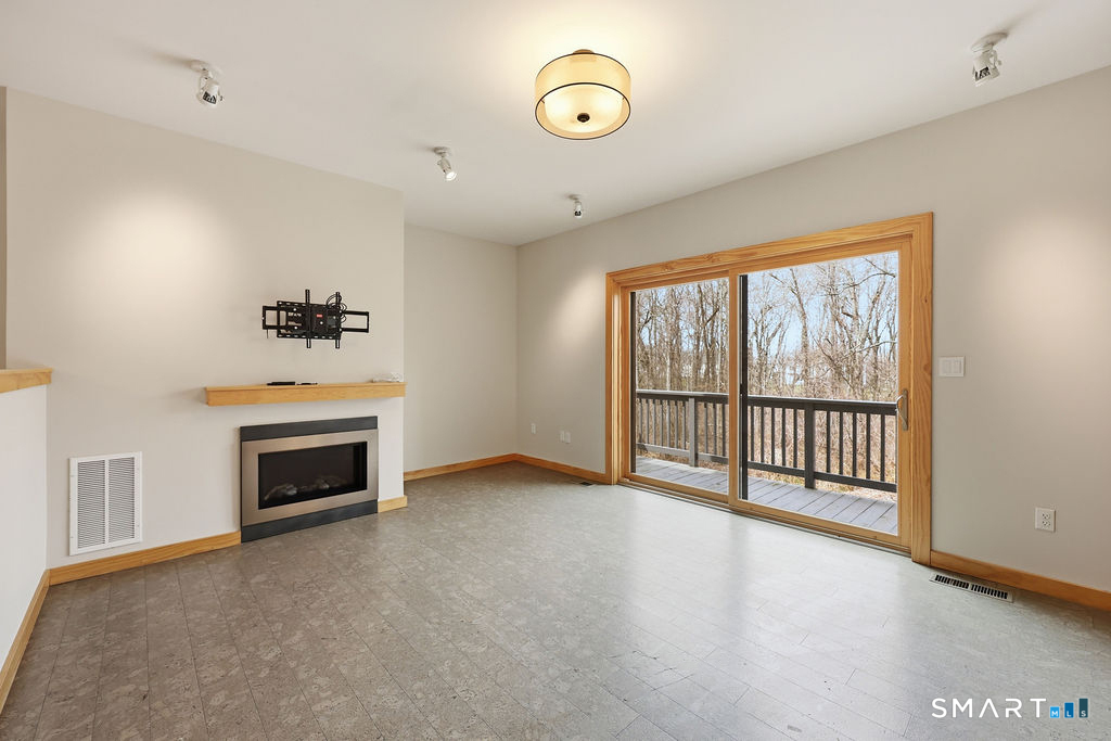 70 Conestoga Way Glastonbury CT 06033
