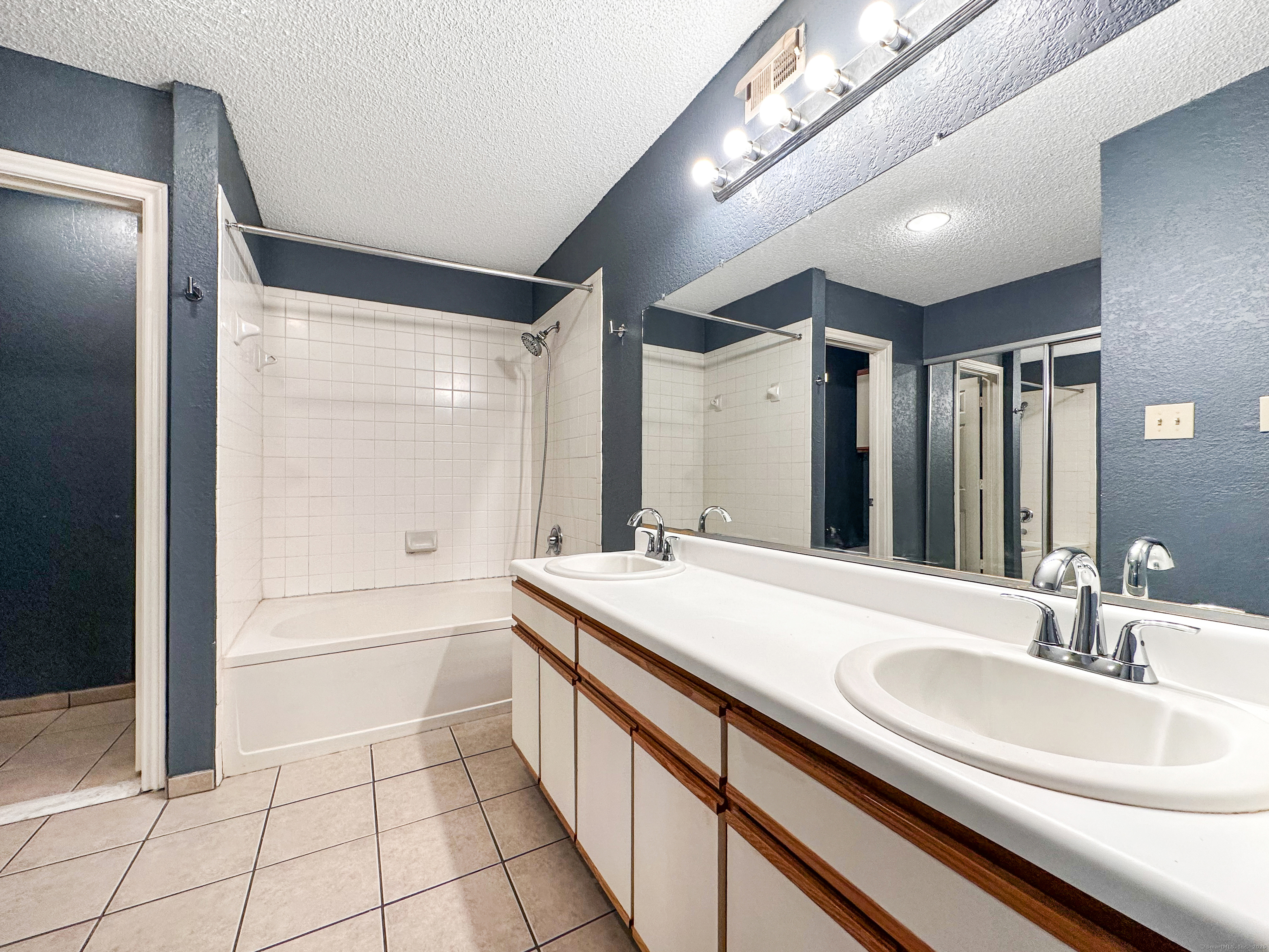 31 High Street East Hartford CT 06118