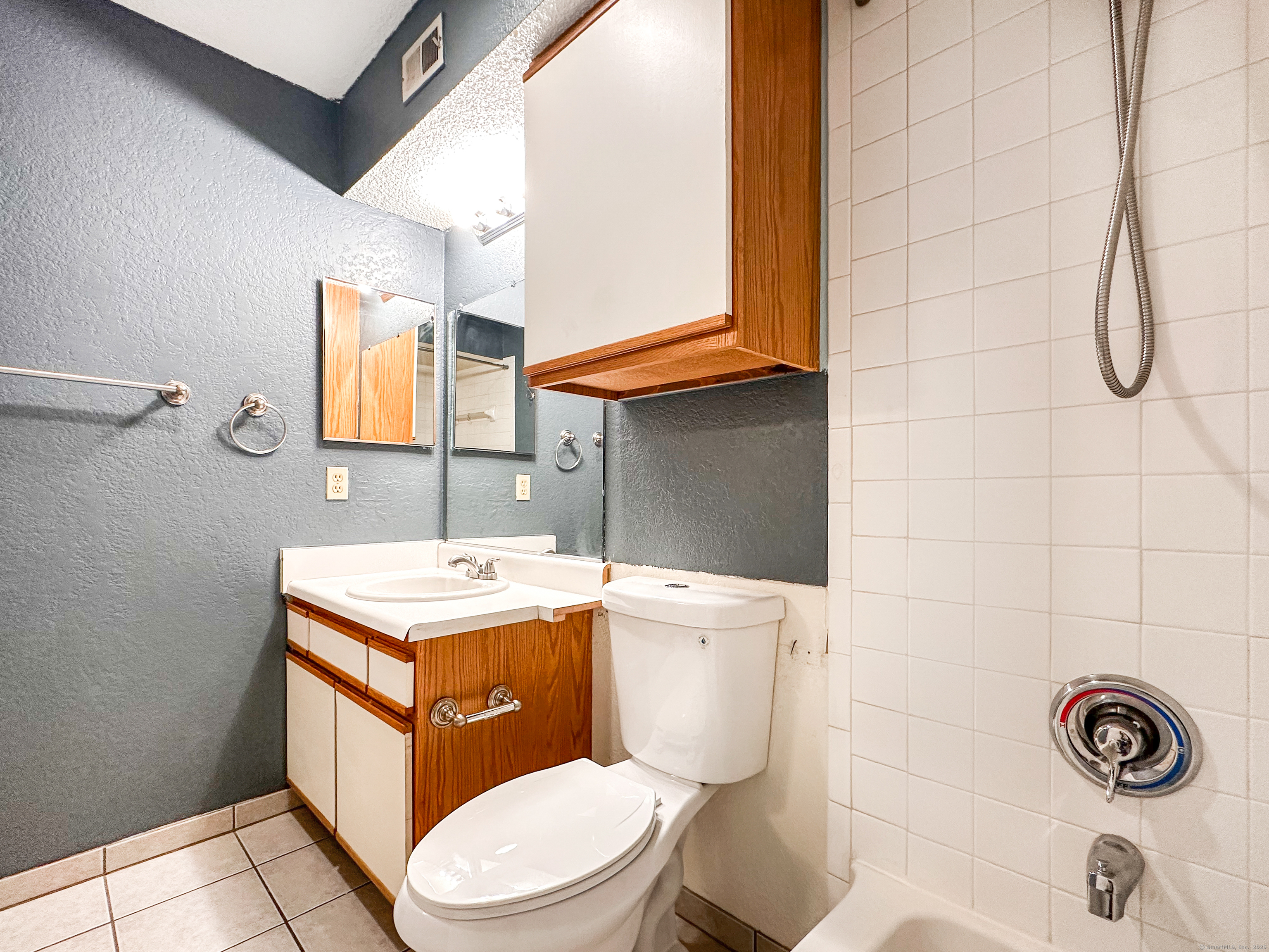 31 High Street East Hartford CT 06118