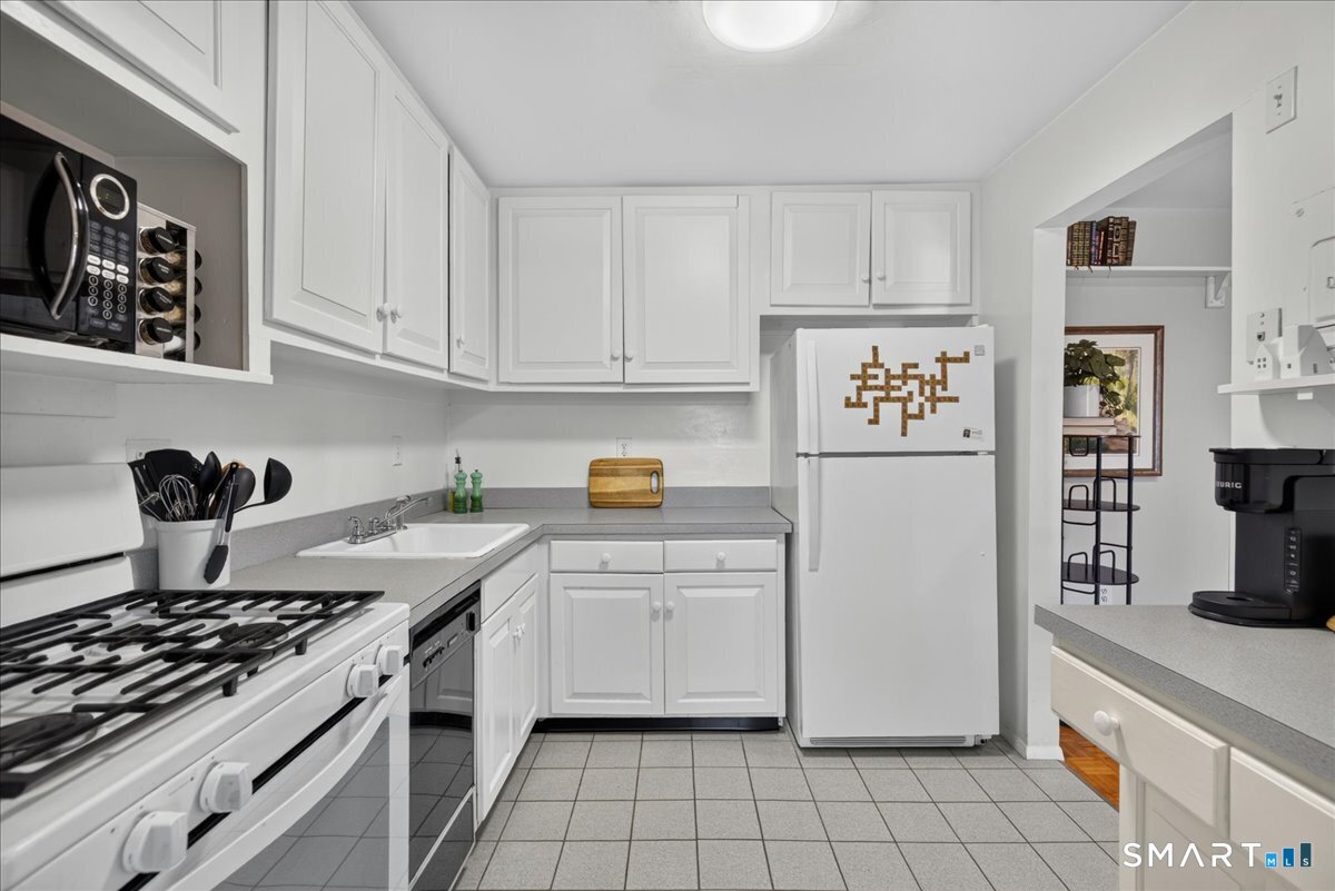 49 East Broadway Milford CT 06460
