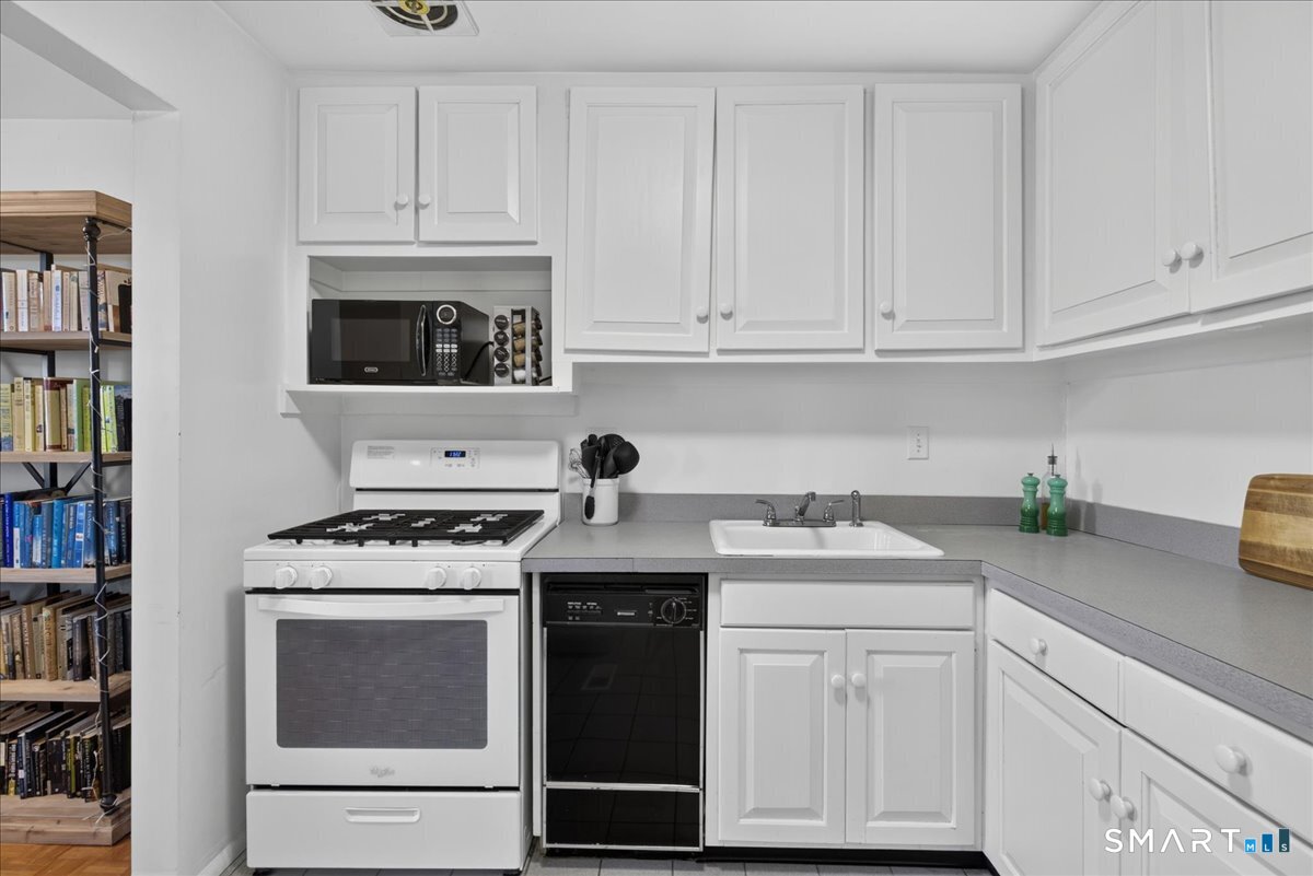 49 East Broadway Milford CT 06460