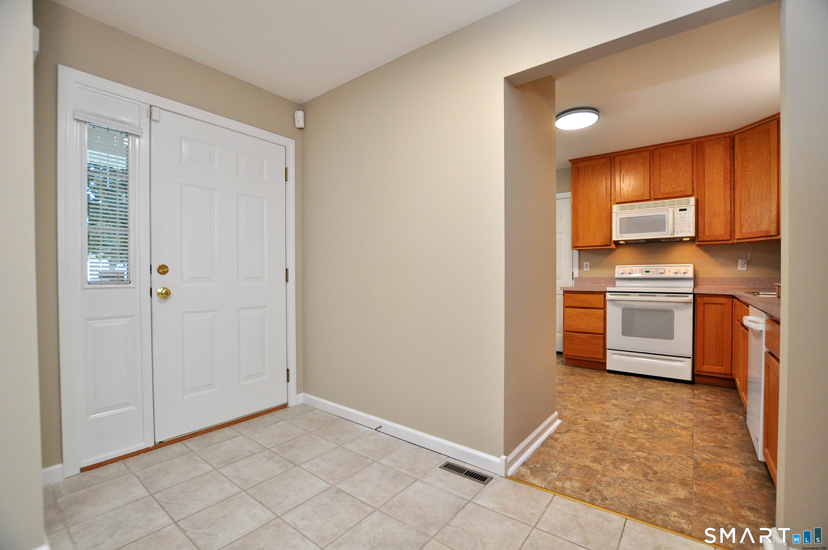 241 Kings Landing Windsor CT 06095