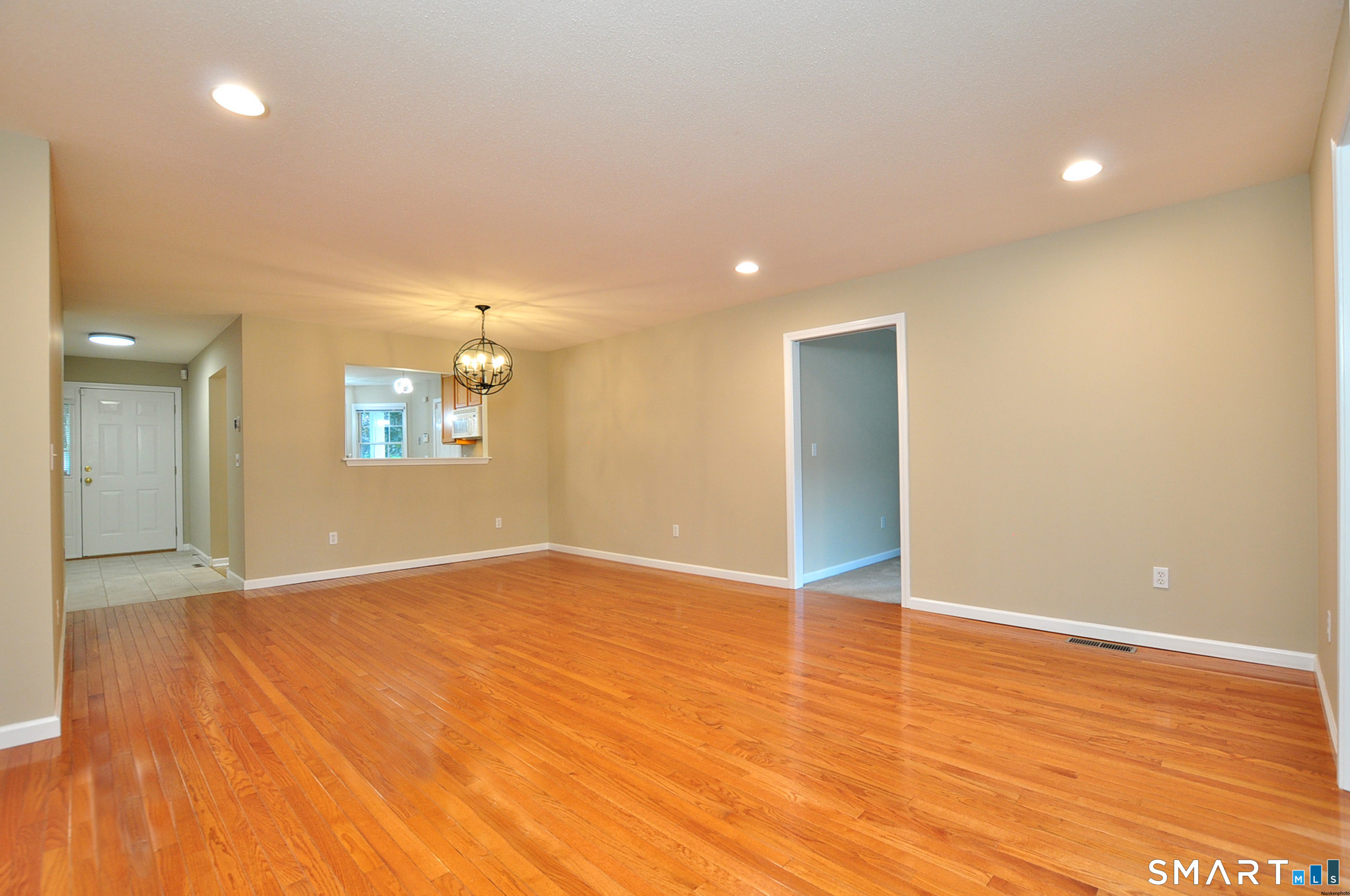 241 Kings Landing Windsor CT 06095
