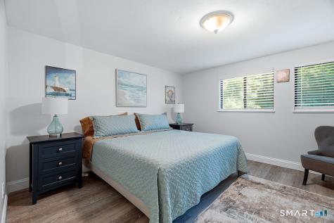 135 Knapps Highway Fairfield CT 06825