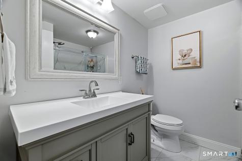 135 Knapps Highway Fairfield CT 06825