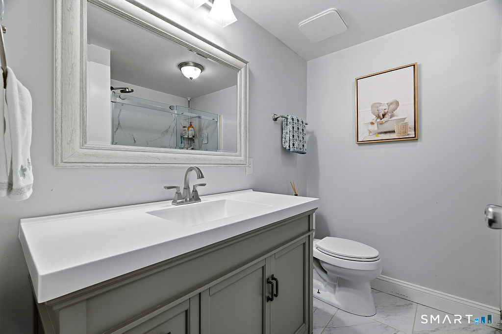 135 Knapps Highway Fairfield CT 06825