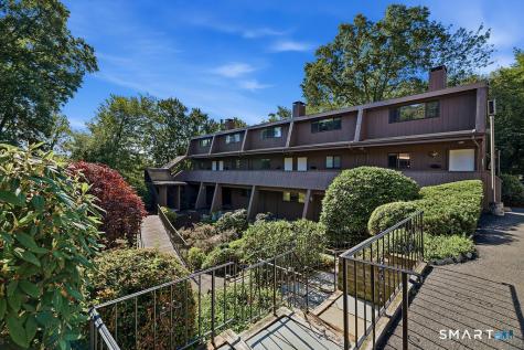 135 Knapps Highway Fairfield CT 06825