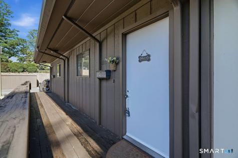 135 Knapps Highway Fairfield CT 06825