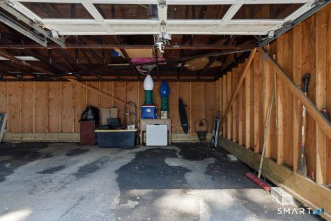 135 Knapps Highway Fairfield CT 06825