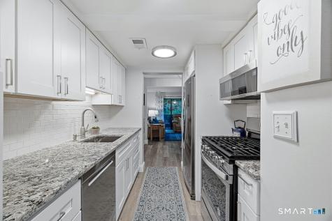 135 Knapps Highway Fairfield CT 06825