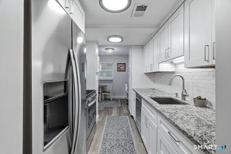 135 Knapps Highway Fairfield CT 06825