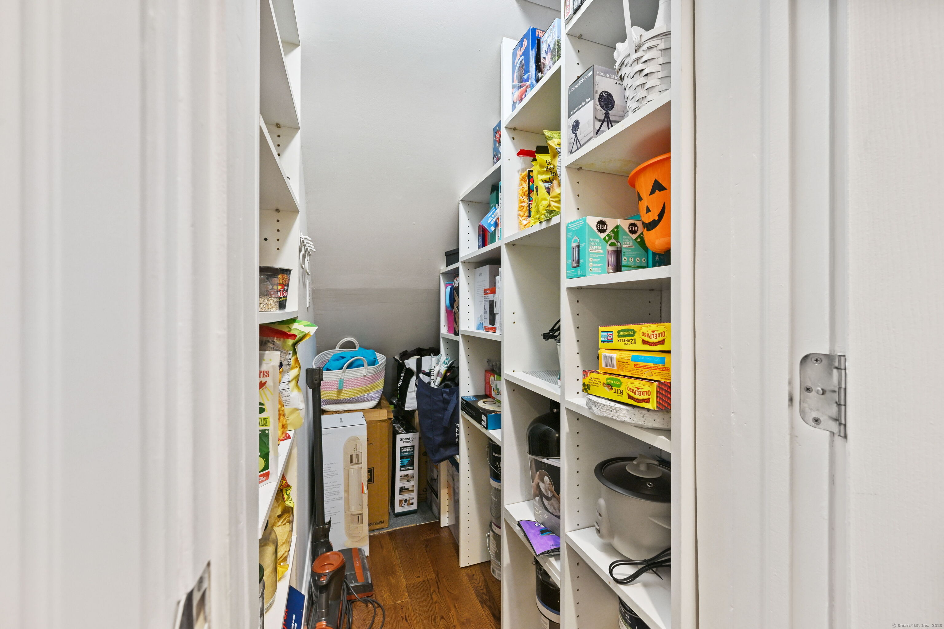 253 Mayfield Drive Trumbull CT 06611