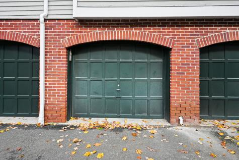253 Mayfield Drive Trumbull CT 06611
