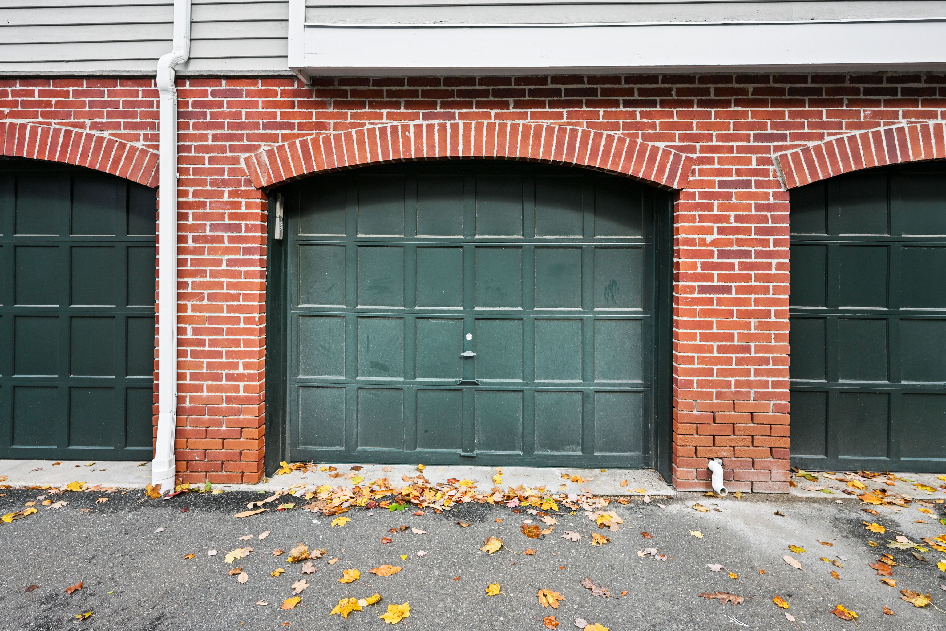 253 Mayfield Drive Trumbull CT 06611