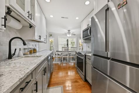 253 Mayfield Drive Trumbull CT 06611
